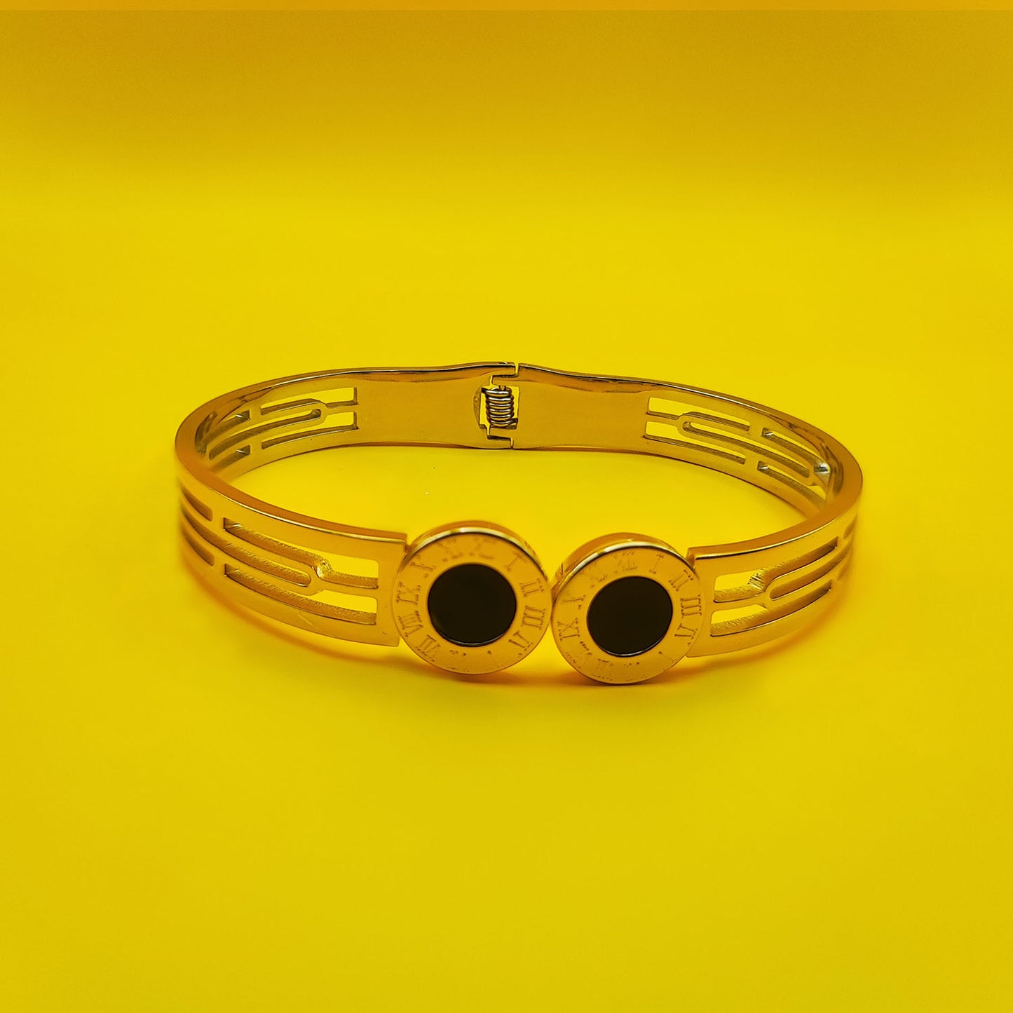 Women Gold-Plated Bangle-Style Bracelet